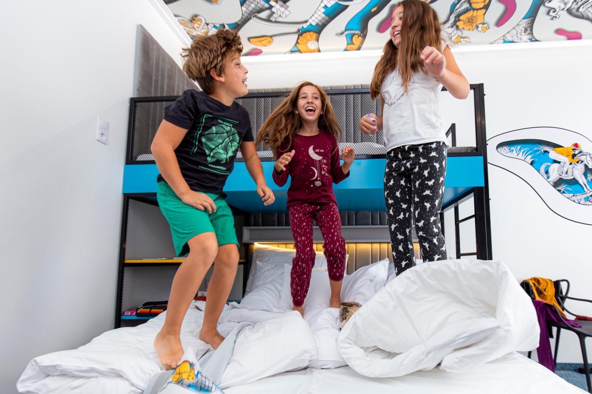 Family Apartments By Astoria Hotel & Medical Spa Карлови Вари Екстериор снимка